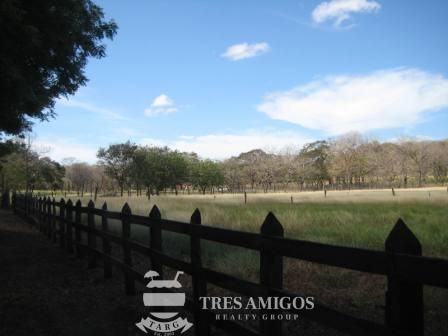 Costa Rica ranch with large pasture area