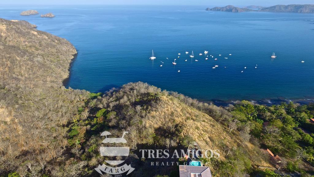 These 2 lots area sitting high above Playas del Coco and Playa Hermosa